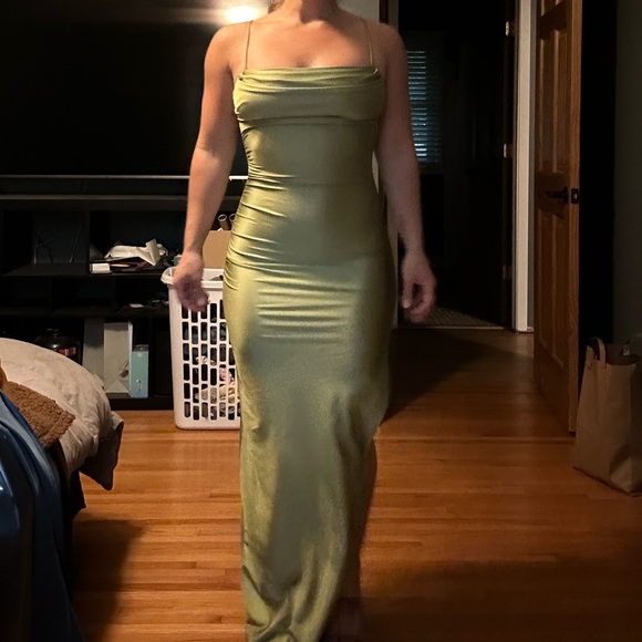 Dress - Picture 2 of 6